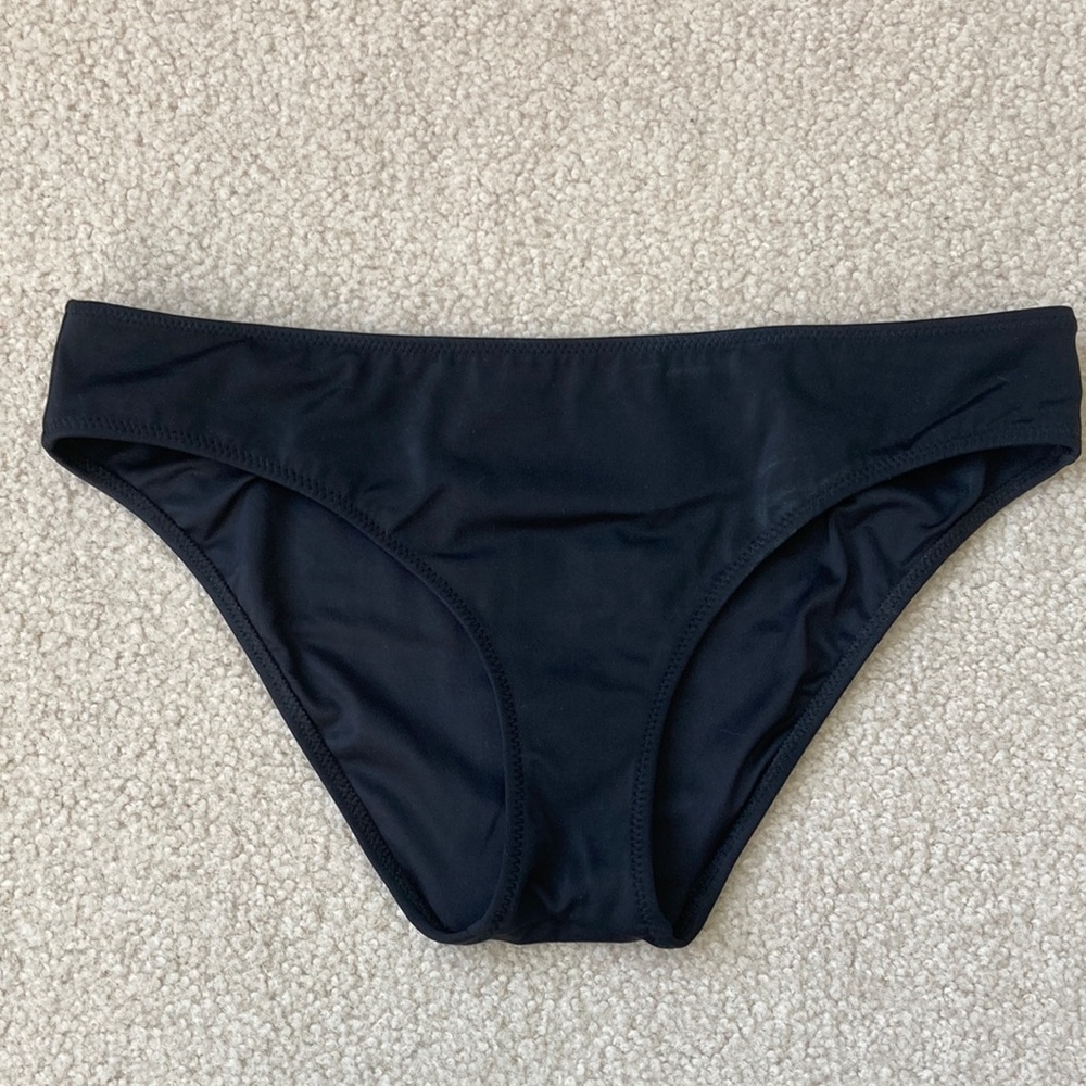 Shade & Shore bikini bottoms. Size S